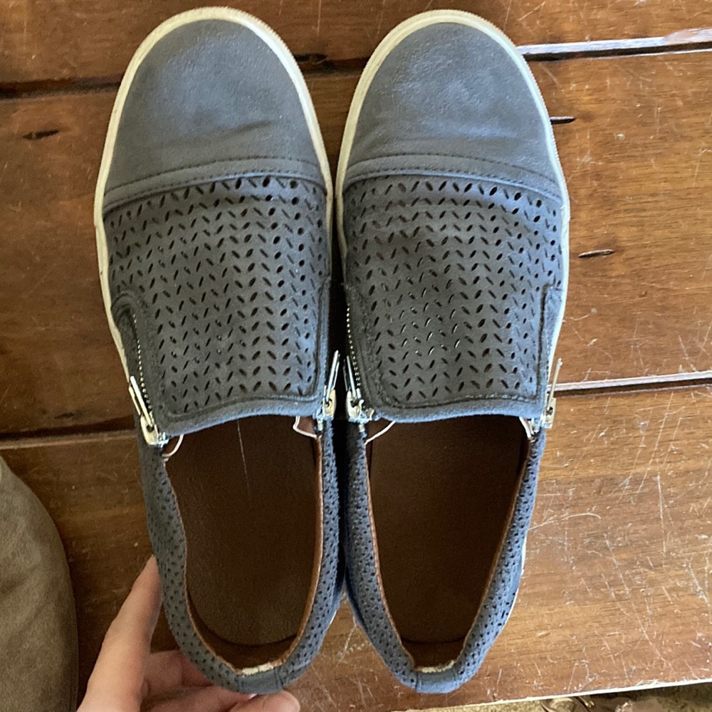 Dress sneakers